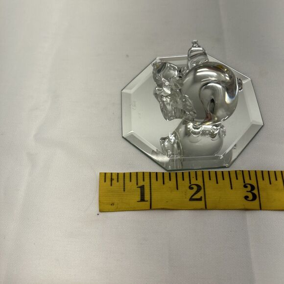 Vintage Glass Mother Pig And 2 Piglets on Mirror 3" Diameter Mama 1.5" High - Picture 6 of 6